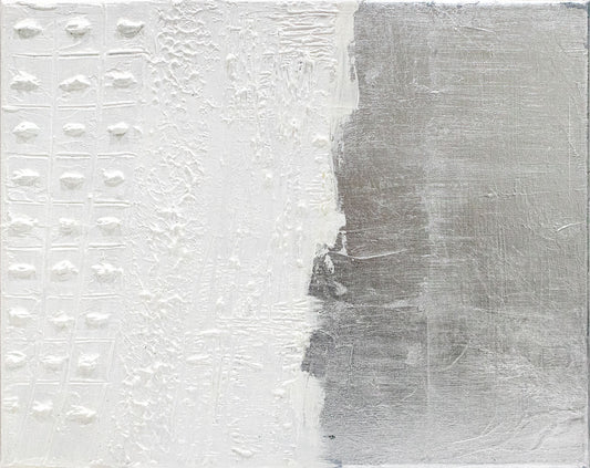 Crocodile - White Silver